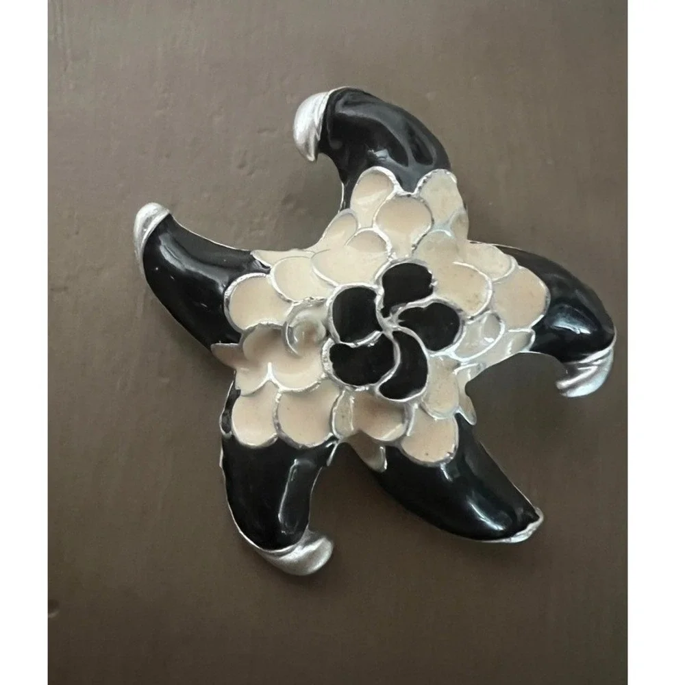 Vintage Brooch Sea Star Black White Enamel Starfish Coastal Statement Pin Beach